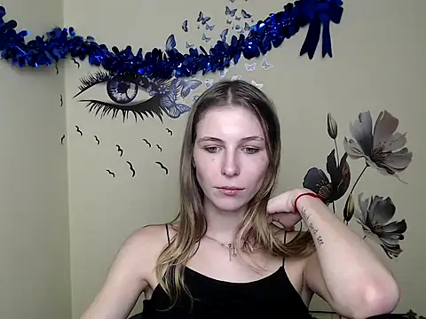 Snapshot of StrangerGi chatting on 01/31/25, 01:01 StrangerGi online show from 01/31/25, 01:01