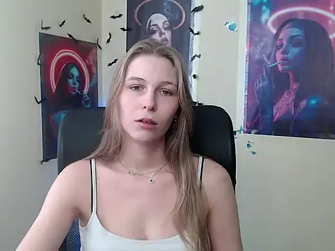 StrangerGi online show from 05/11/26, 11:55