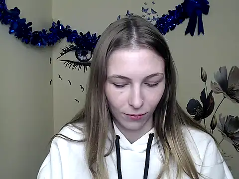 Snapshot of StrangerGi chatting on 02/05/25, 04:14 StrangerGi online show from 02/05/25, 04:14