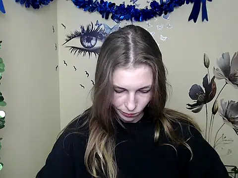 Snapshot of StrangerGi chatting on 02/21/25, 01:00 StrangerGi online show from 02/21/25, 01:00