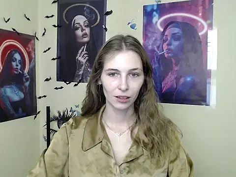 Snapshot of StrangerGi chatting on 10/18/25, 11:45 StrangerGi online show from 10/18/25, 11:45