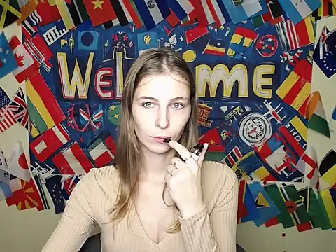 Snapshot of StrangerGi chatting on 10/27/25, 07:20 StrangerGi online show from 10/27/25, 07:20