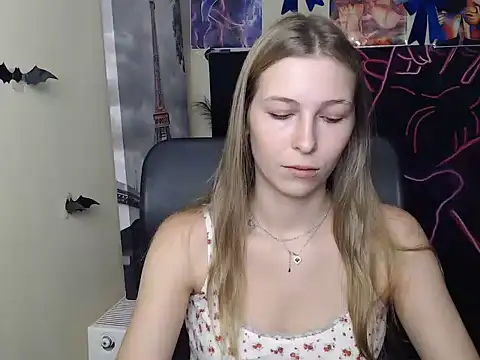 StrangerGi online show from 07/18/26, 05:49