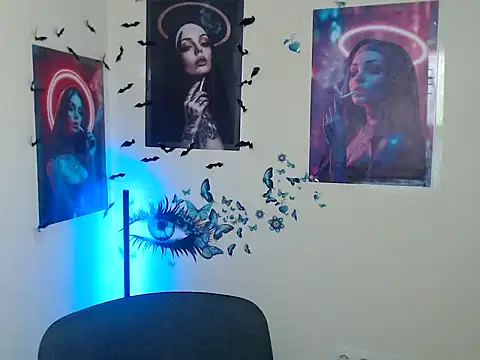 Snapshot of StrangerGi chatting on 11/27/25, 06:36 StrangerGi online show from 11/27/25, 06:36