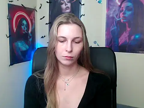 StrangerGi online show from 04/28/26, 12:09