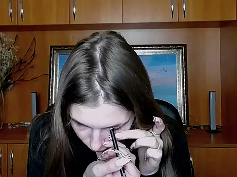 Snapshot of StrangerGi chatting on 11/29/25, 07:19 StrangerGi online show from 11/29/25, 07:19