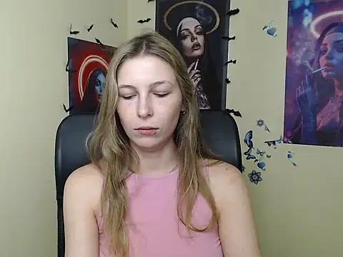 StrangerGi online show from 06/26/26, 06:19