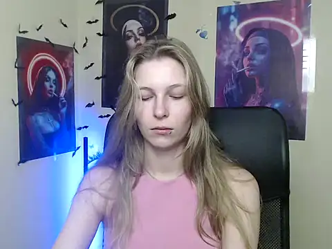 StrangerGi online show from 05/19/26, 05:47