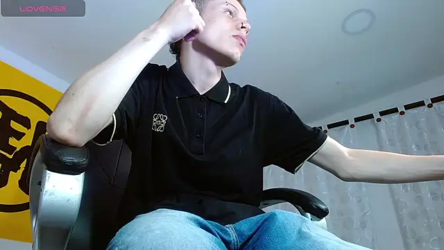 Matthew Boy  online show from 02/23/25, 04:28