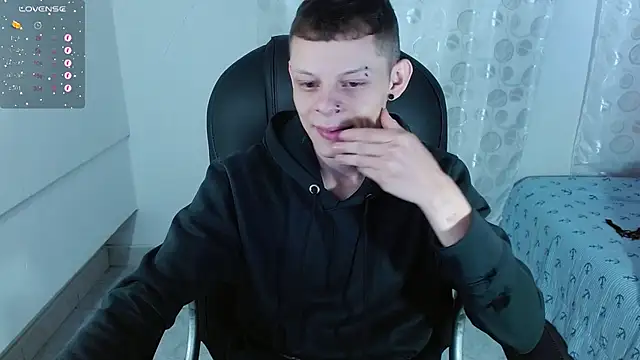 Matthew Boy  online show from 02/19/25, 01:28