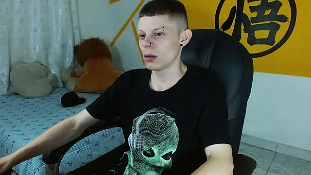 Matthew Boy  online show from 02/12/25, 04:33