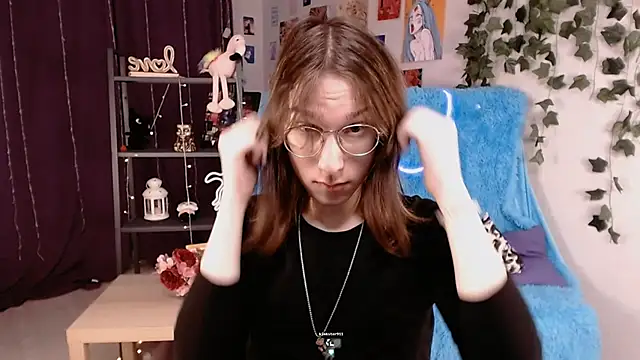 Hermione Reid online show from 01/25/25, 04:23