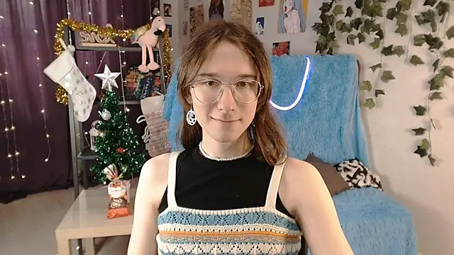 Hermione Reid online show from 01/05/25, 10:43