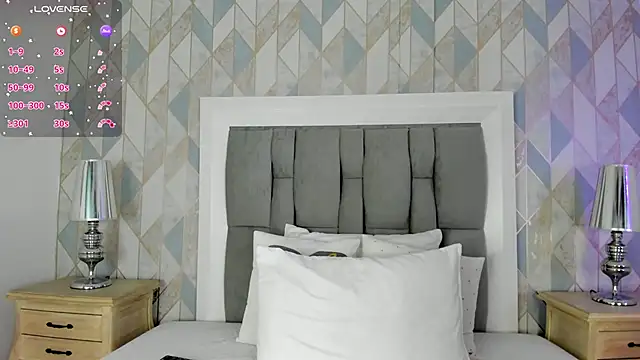 anais cooper online show from 10/12/25, 11:44