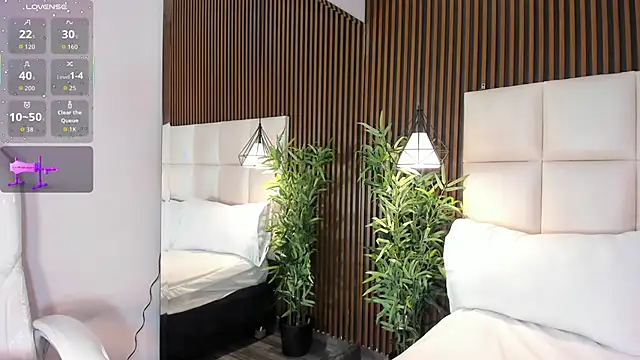 CailynBrowm online show from 10/22/25, 04:45