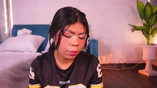 CailynBrowm online show from 04/18/26, 04:26