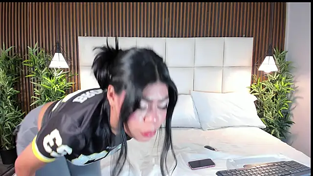 CailynBrowm online show from 12/14/25, 04:29