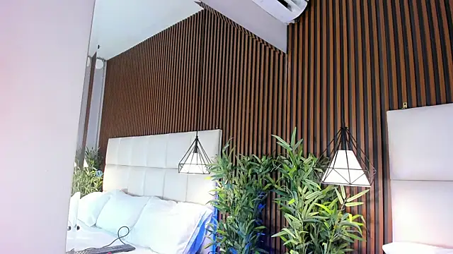 CailynBrowm online show from 11/23/25, 04:33