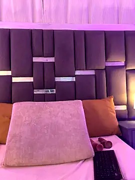 Snapshot of talivega chatting on 11/03/25, 08:34 talivega online show from 11/03/25, 08:34