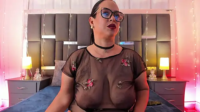 Snapshot of talivega chatting on 11/27/25, 09:04 talivega online show from 11/27/25, 09:04