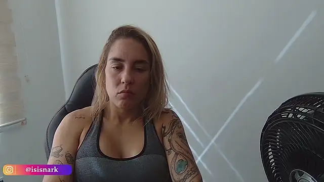 Snapshot of Isis69_ chatting on 01/12/26, 03:08 Isis69 online show from 01/12/26, 03:08