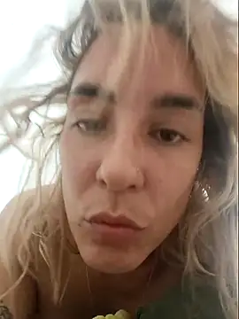 Snapshot of Isis69_ chatting on 01/05/26, 05:27 Isis69 online show from 01/05/26, 05:27