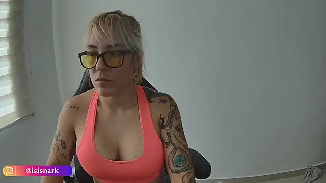 Snapshot of Isis69_ chatting on 02/09/26, 03:10 Isis69 online show from 02/09/26, 03:10