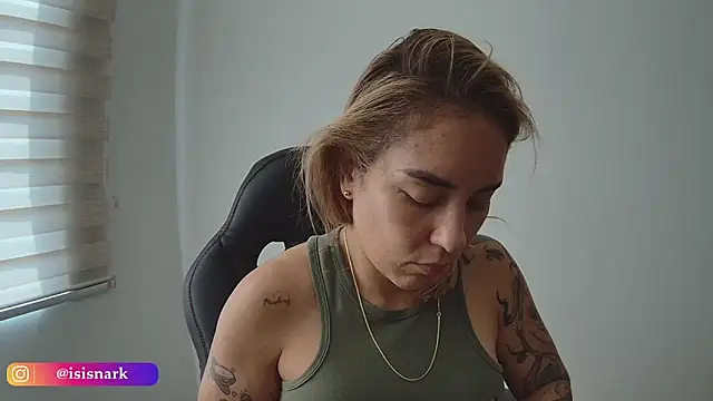 Snapshot of Isis69_ chatting on 01/07/26, 06:57 Isis69 online show from 01/07/26, 06:57