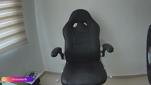 Isis69  online show from 04/07/26, 06:10