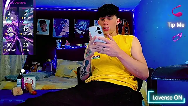 thiagomurphyy online show from 10/28/25, 11:47