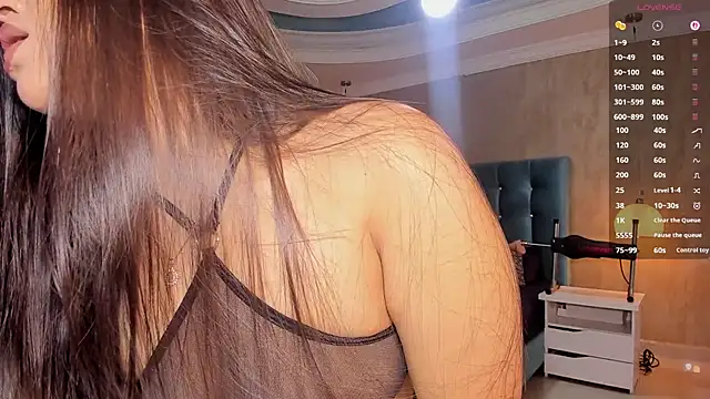 MelanieRioss online show from 10/21/25, 01:43