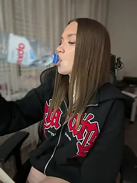 bunnyrich online show from 11/23/25, 09:47