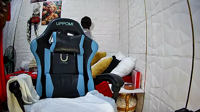 Mendoza Amaranata online show from 10/26/25, 03:34