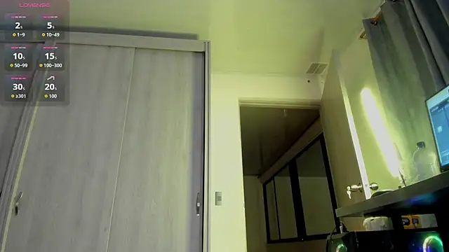 Nina Fuentes online show from 09/25/25, 11:44