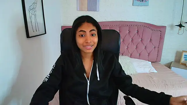 shaneelle online show from 11/28/25, 03:07