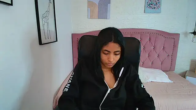 shaneelle online show from 11/26/25, 03:06