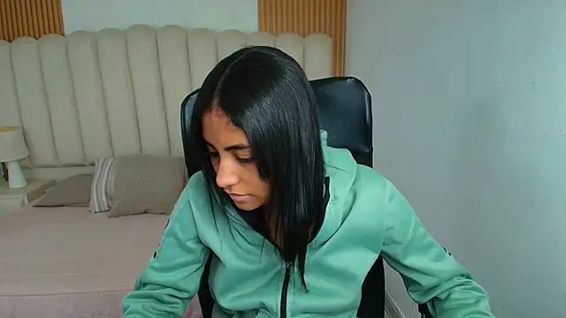 shaneelle online show from 02/18/26, 03:04