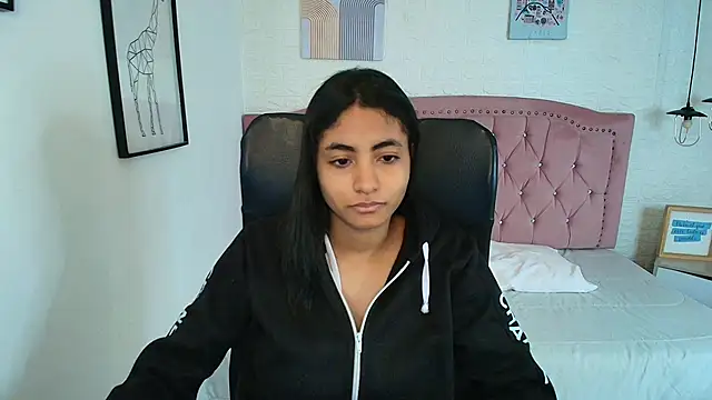 shaneelle online show from 12/16/25, 03:11