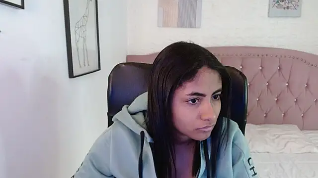 shaneelle online show from 11/03/25, 03:12