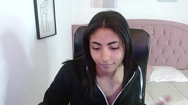 shaneelle online show from 10/21/25, 03:06