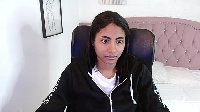 shaneelle online show from 11/01/25, 03:13