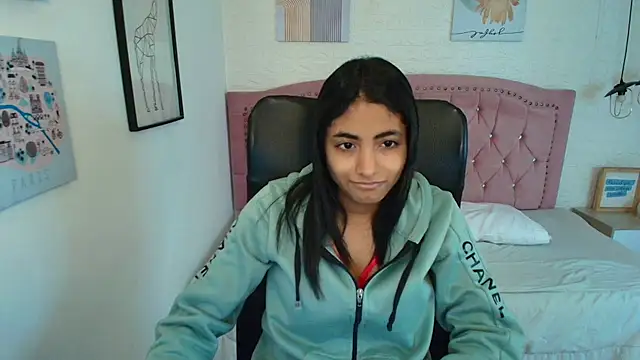 shaneelle online show from 12/21/25, 03:08