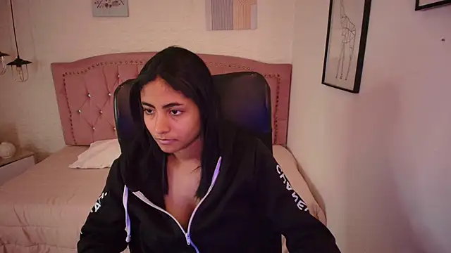 shaneelle online show from 11/15/25, 03:10