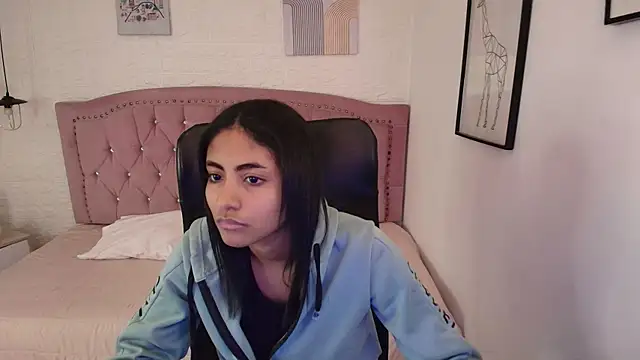 shaneelle online show from 11/17/25, 03:10