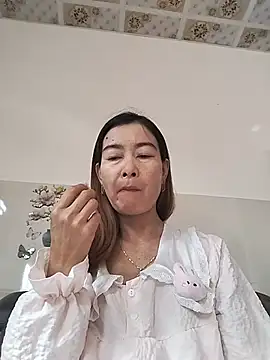 Sexy-ladyboobs20 online show from 06/02/26, 01:16