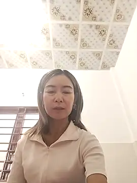 Sexy-ladyboobs20 online show from 12/04/25, 01:37