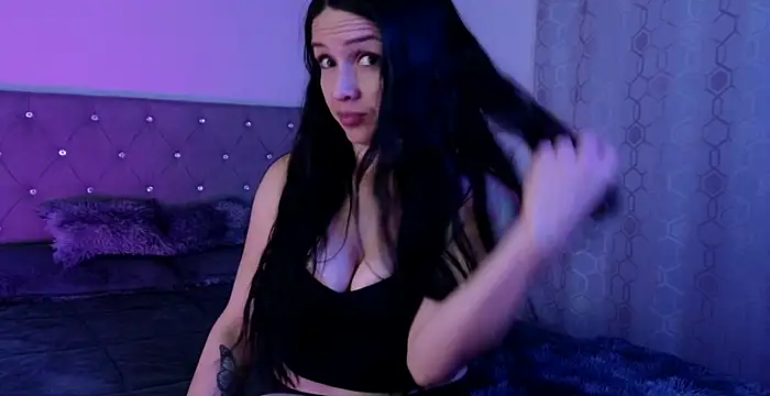 cristal hilton 10 online show from 02/17/26, 11:13