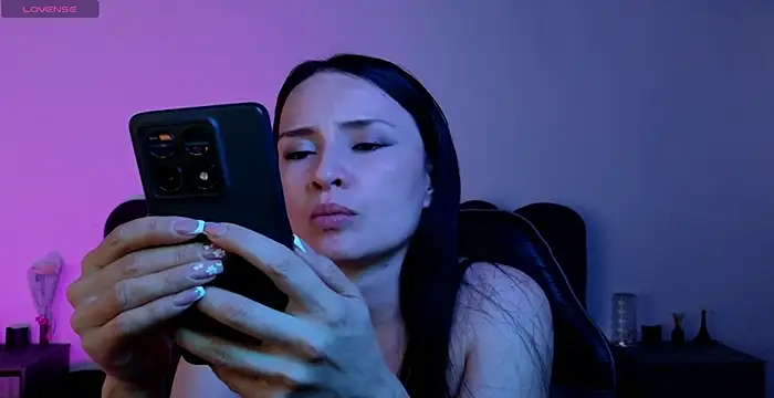 cristal hilton 10 online show from 02/07/26, 12:18