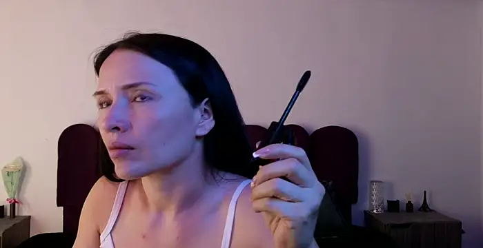 cristal hilton 10 online show from 02/10/26, 11:04