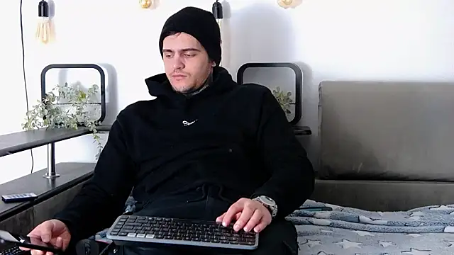 CarterCole online show from 02/23/25, 07:33